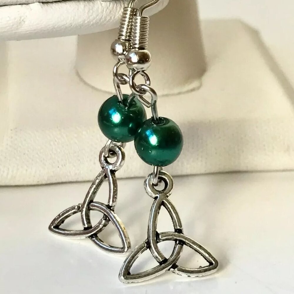 Celtic Irish Trinity Knot Earrings St. Patricks Day Green Glass Pearl Silvertone
